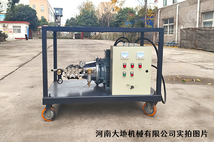 二手設備翻新除銹、除漆清洗機